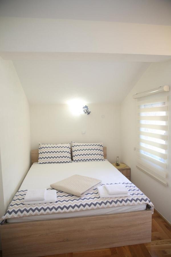 Apartmani Dijana 2 Kotor Exteriör bild