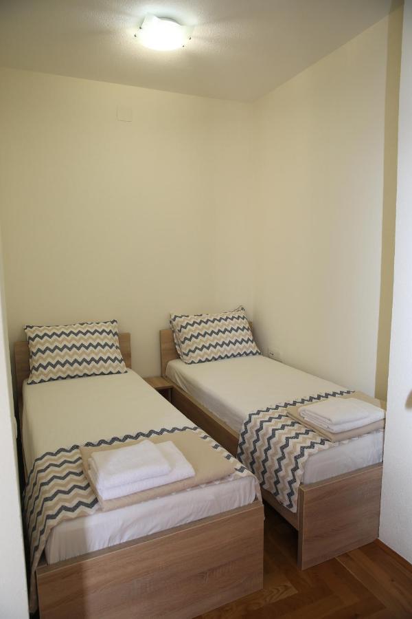 Apartmani Dijana 2 Kotor Exteriör bild