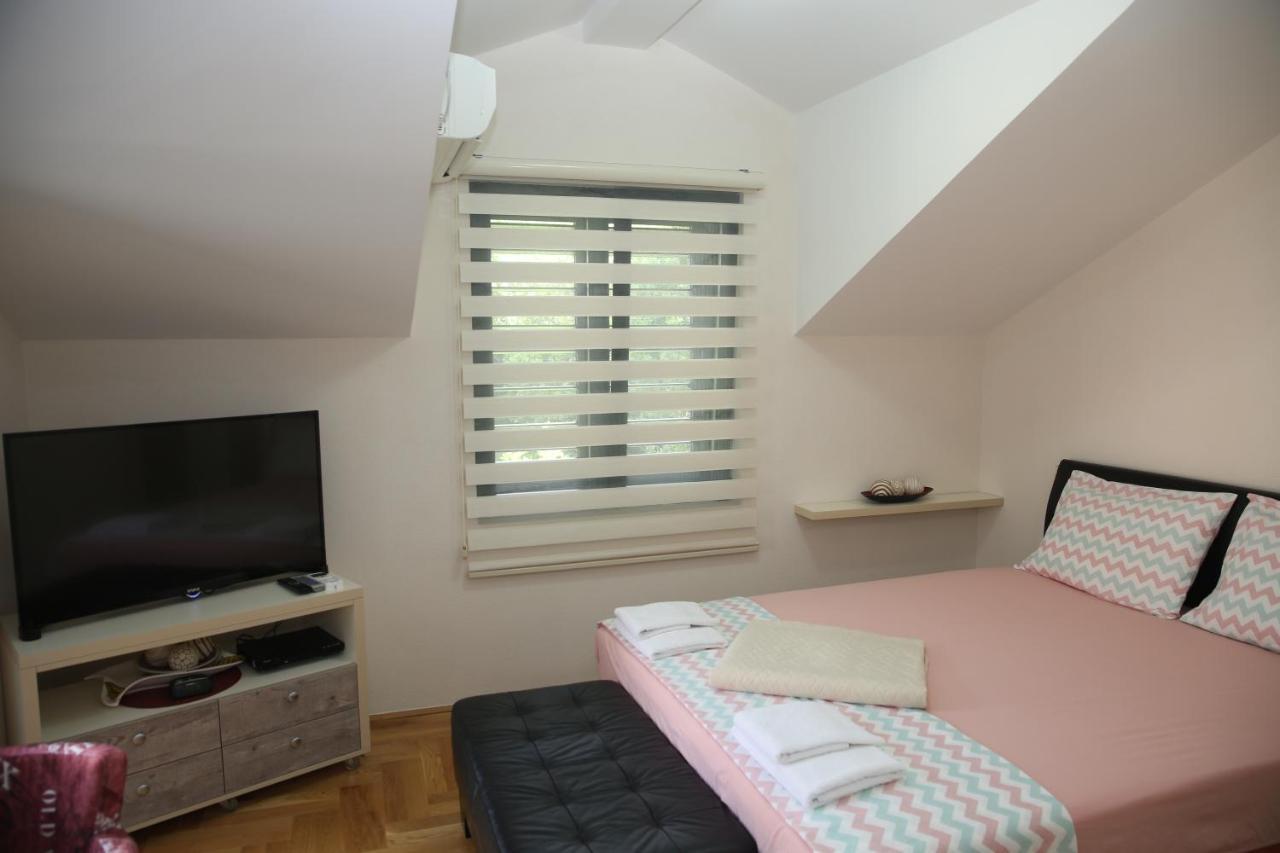 Apartmani Dijana 2 Kotor Exteriör bild