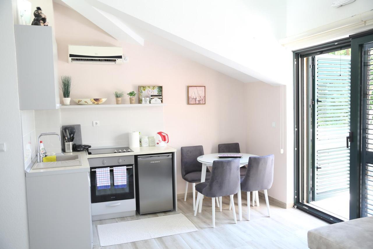 Apartmani Dijana 2 Kotor Exteriör bild