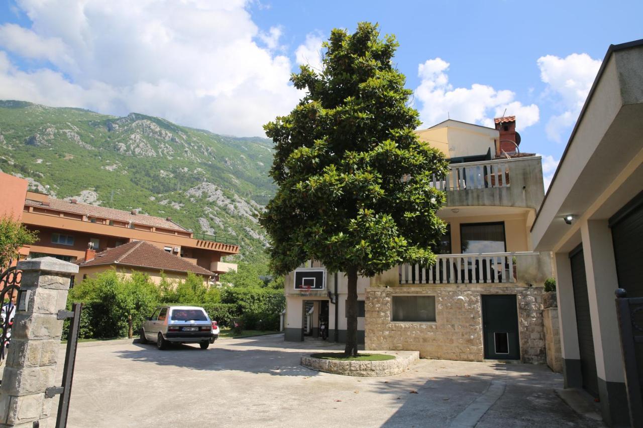 Apartmani Dijana 2 Kotor Exteriör bild