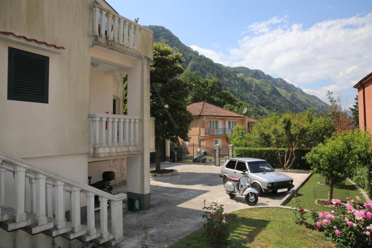 Apartmani Dijana 2 Kotor Exteriör bild