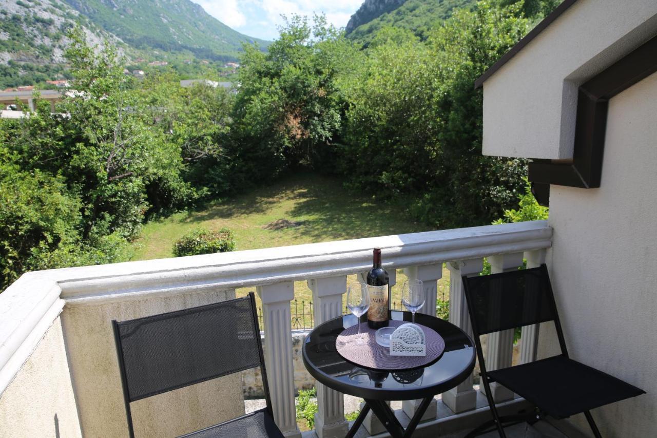 Apartmani Dijana 2 Kotor Exteriör bild